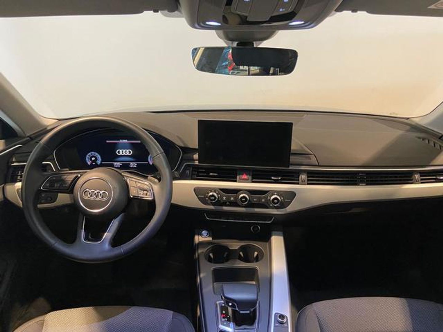 Audi A4 Advanced 30 TDI 100 kW (136 CV) S tronic