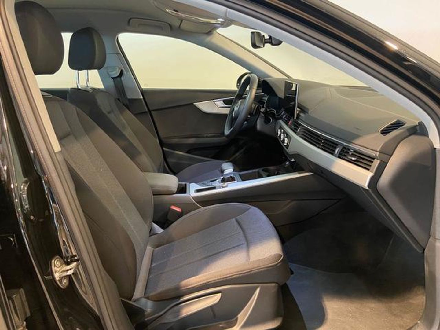 Audi A4 Advanced 30 TDI 100 kW (136 CV) S tronic