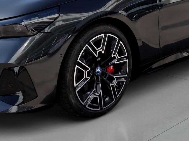 BMW i5 M60 xDrive 442 kW (601 CV)