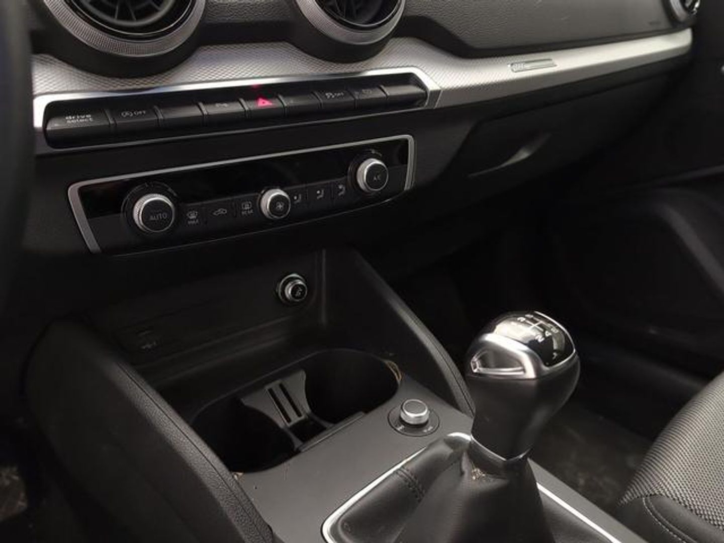 Audi Q2 S line 30 TFSI 81 kW (110 CV)