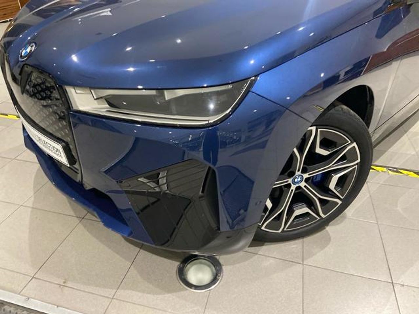 BMW iX xDrive40 240 kW (326 CV)