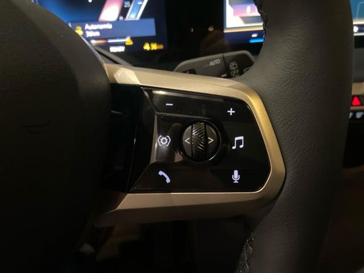 BMW iX xDrive40 240 kW (326 CV)