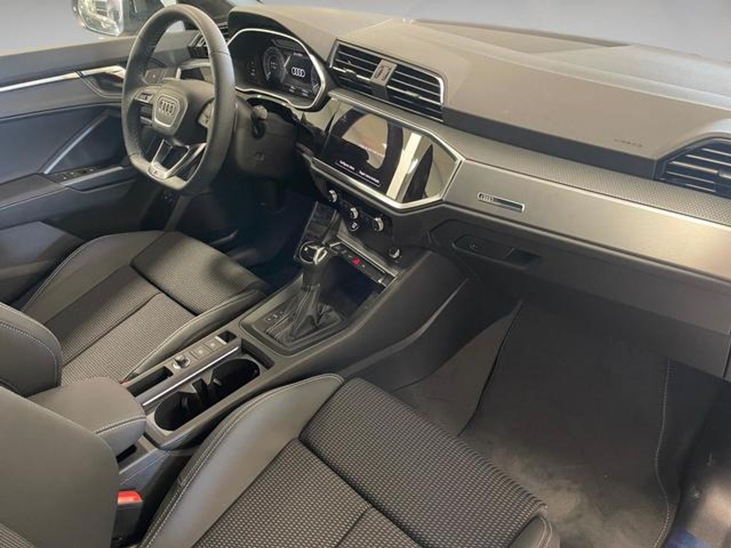 Audi Q3 Sportback TFSIe S line 45 TFSI e 180 kW (245 CV) S tronic