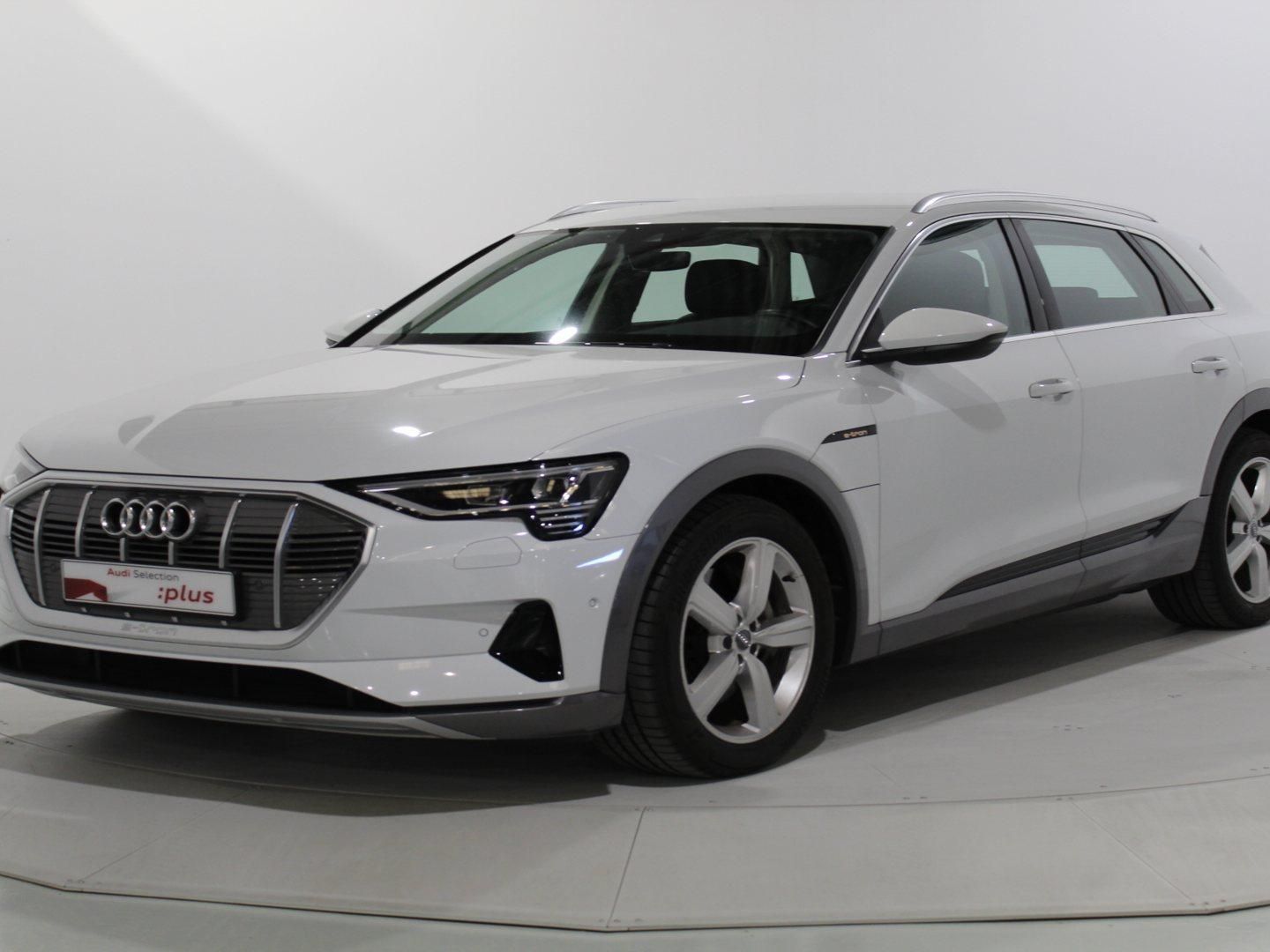 Audi e-tron Advanced 50 quattro 230 kW (313 CV) Advanced Blanco All Terrain / Pick-up