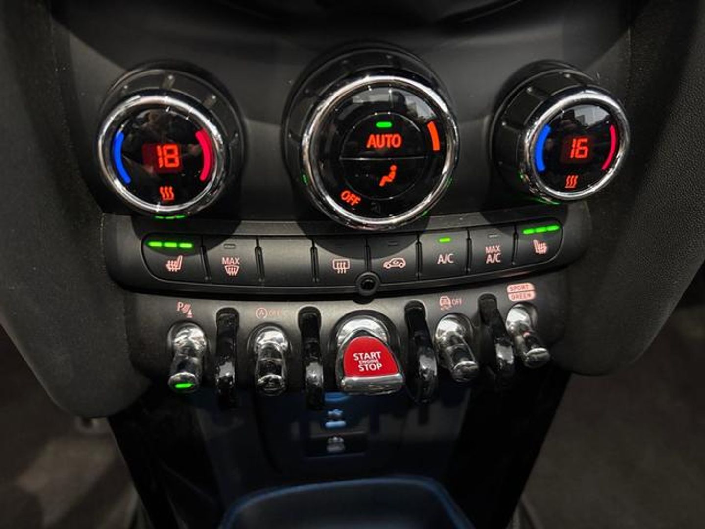 MINI MINI Cabrio Cooper 100 kW (136 CV)