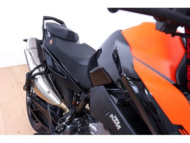 Ktm 890 DUKE GP