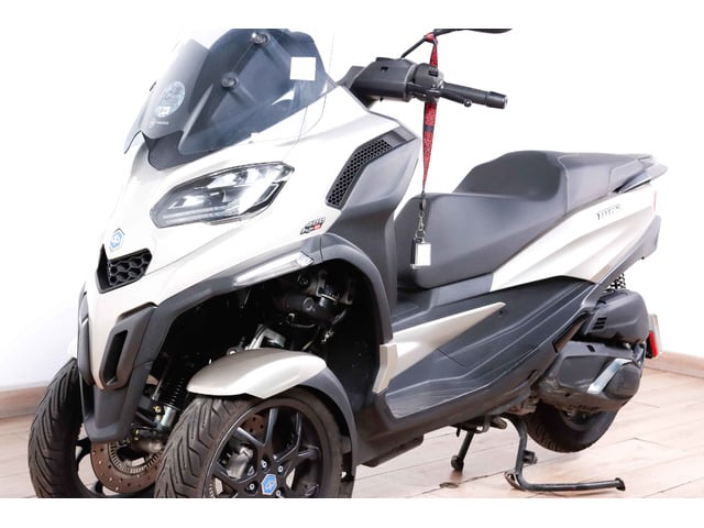 Piaggio MP3 400 HPE