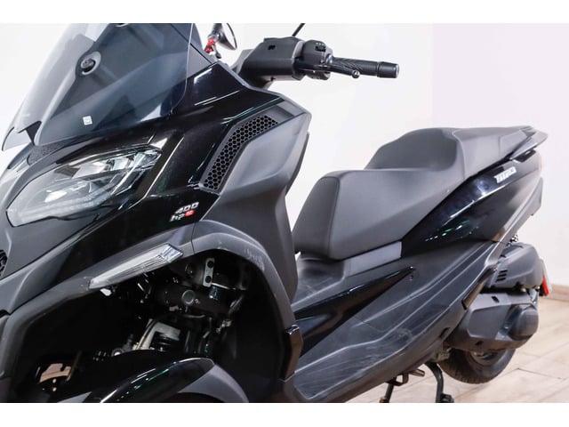 Piaggio MP3 400 HPE