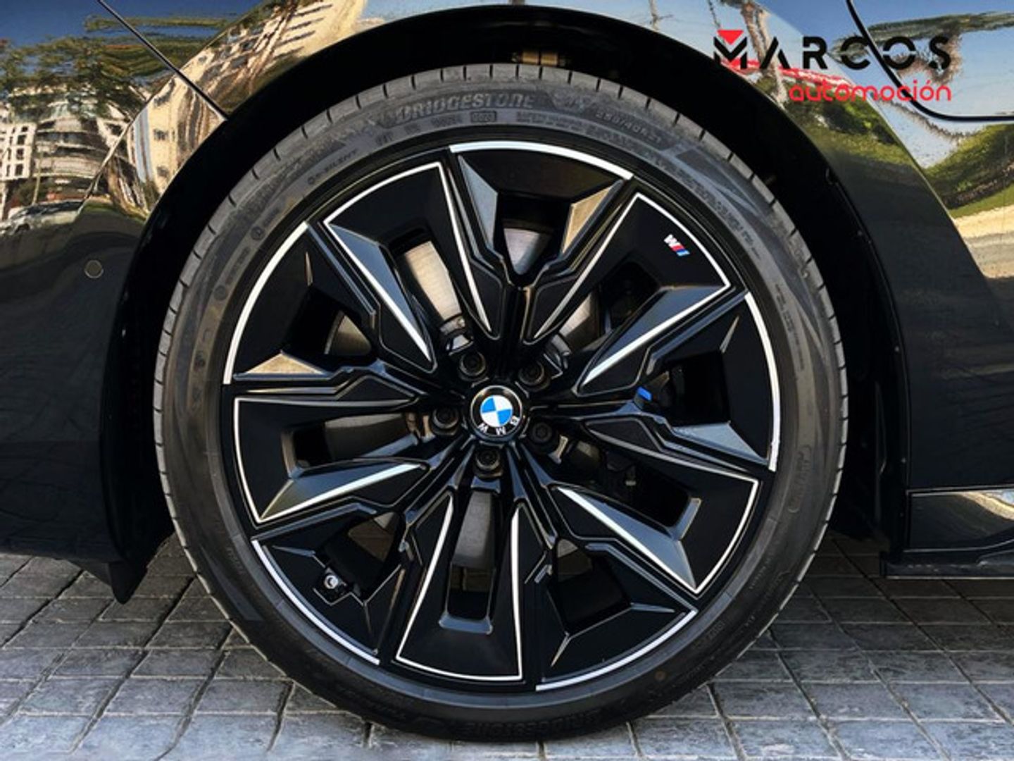 BMW Serie 7 M760e 420 kW (571 CV)