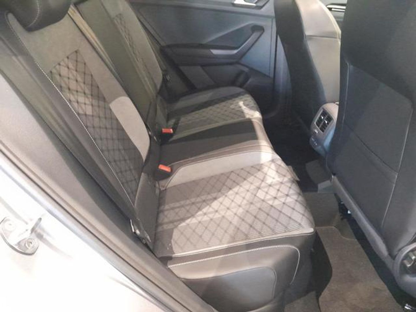 Volkswagen T-Roc R-Line 2.0 TDI 110 kW (150 CV) DSG