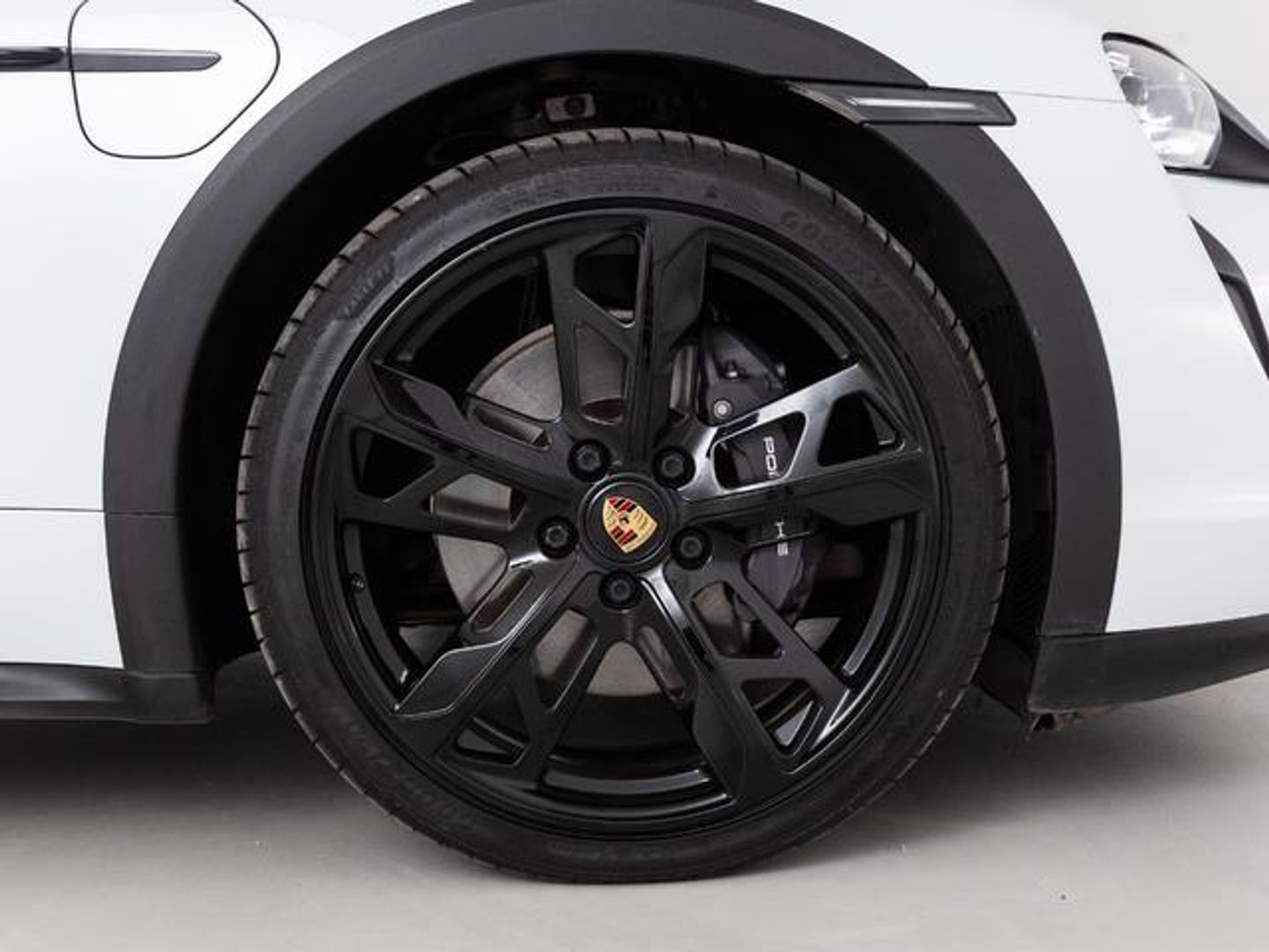 Porsche Taycan 4 Cross Turismo 350 kW (476 CV)