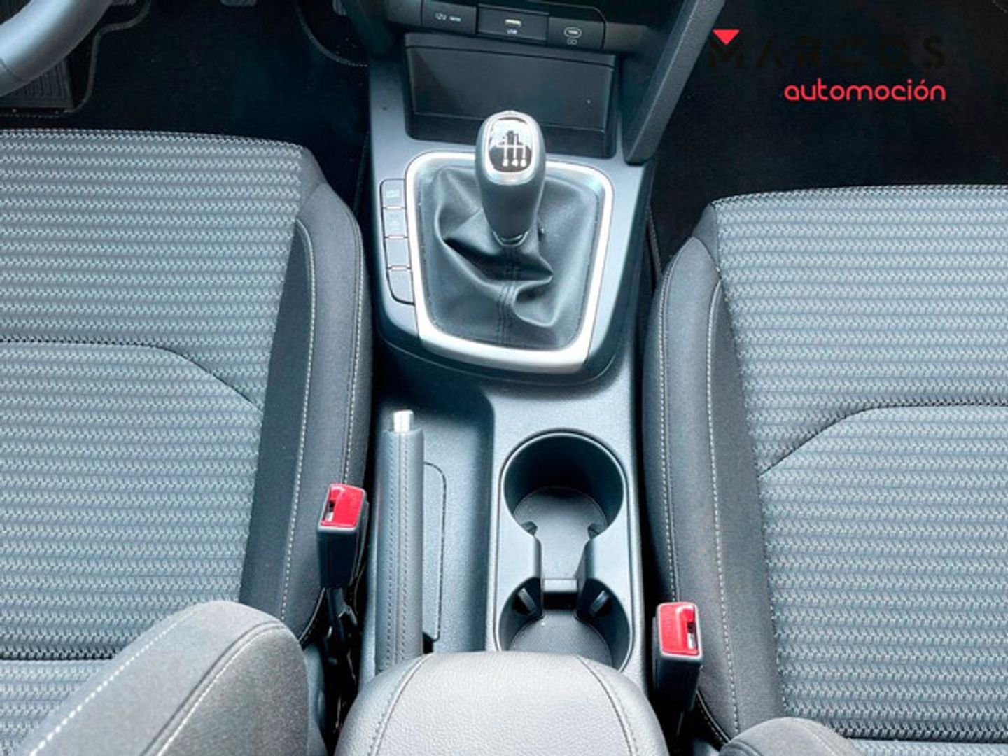Kia XCeed 1.6 MHEV iMT Concept 100 kW (136 CV)
