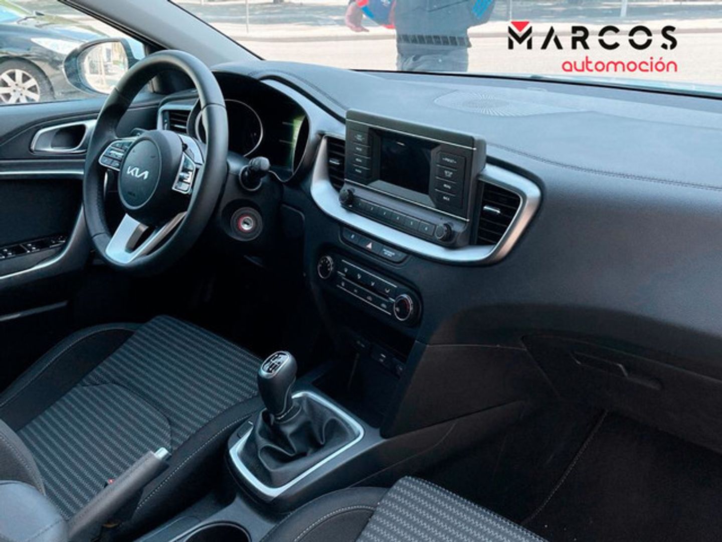 Kia XCeed 1.6 MHEV iMT Concept 100 kW (136 CV)
