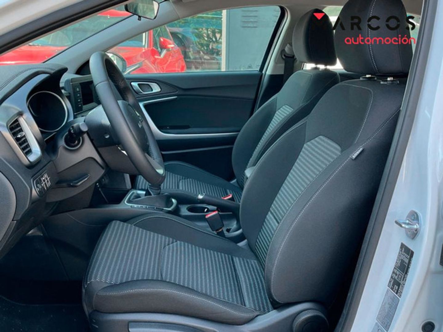 Kia XCeed 1.6 MHEV iMT Concept 100 kW (136 CV)