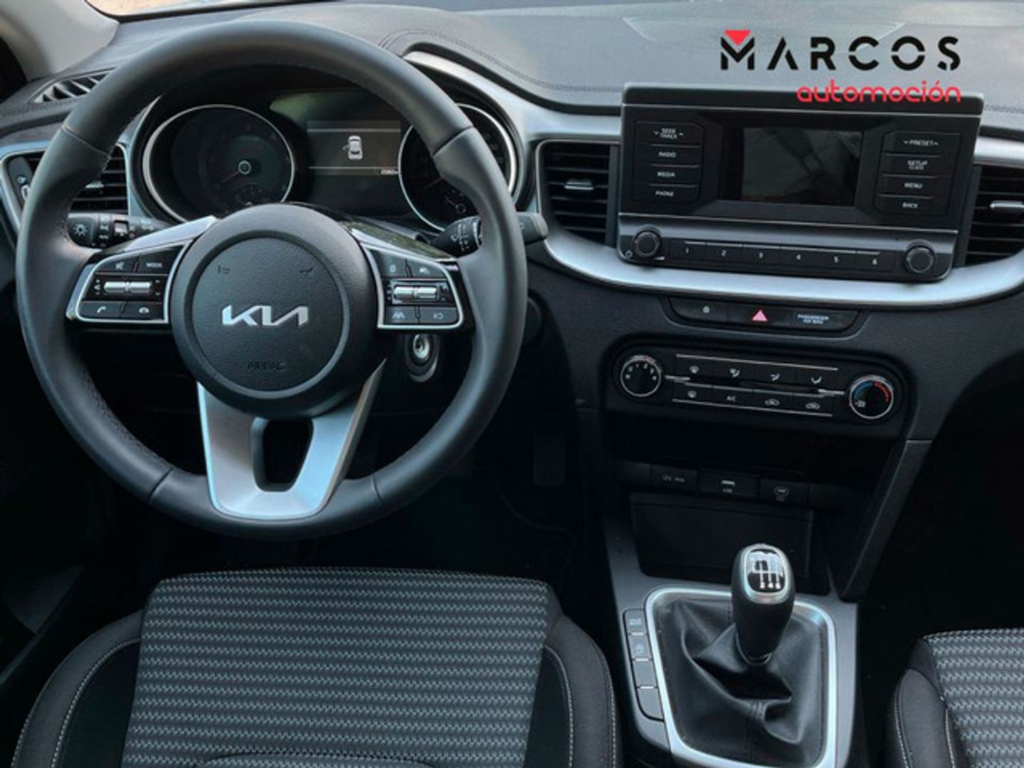 Kia XCeed 1.6 MHEV iMT Concept 100 kW (136 CV)