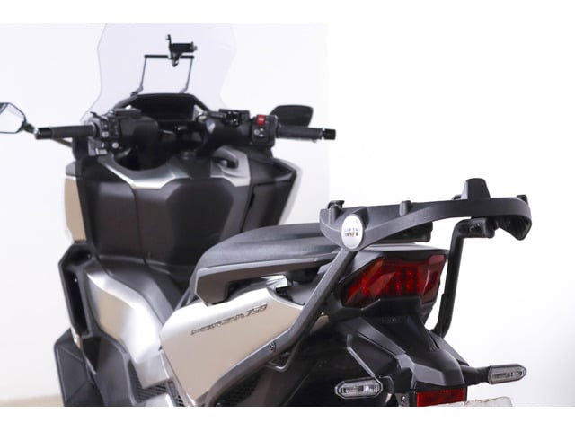 Honda Forza 750 Gris Plata Motorcycle