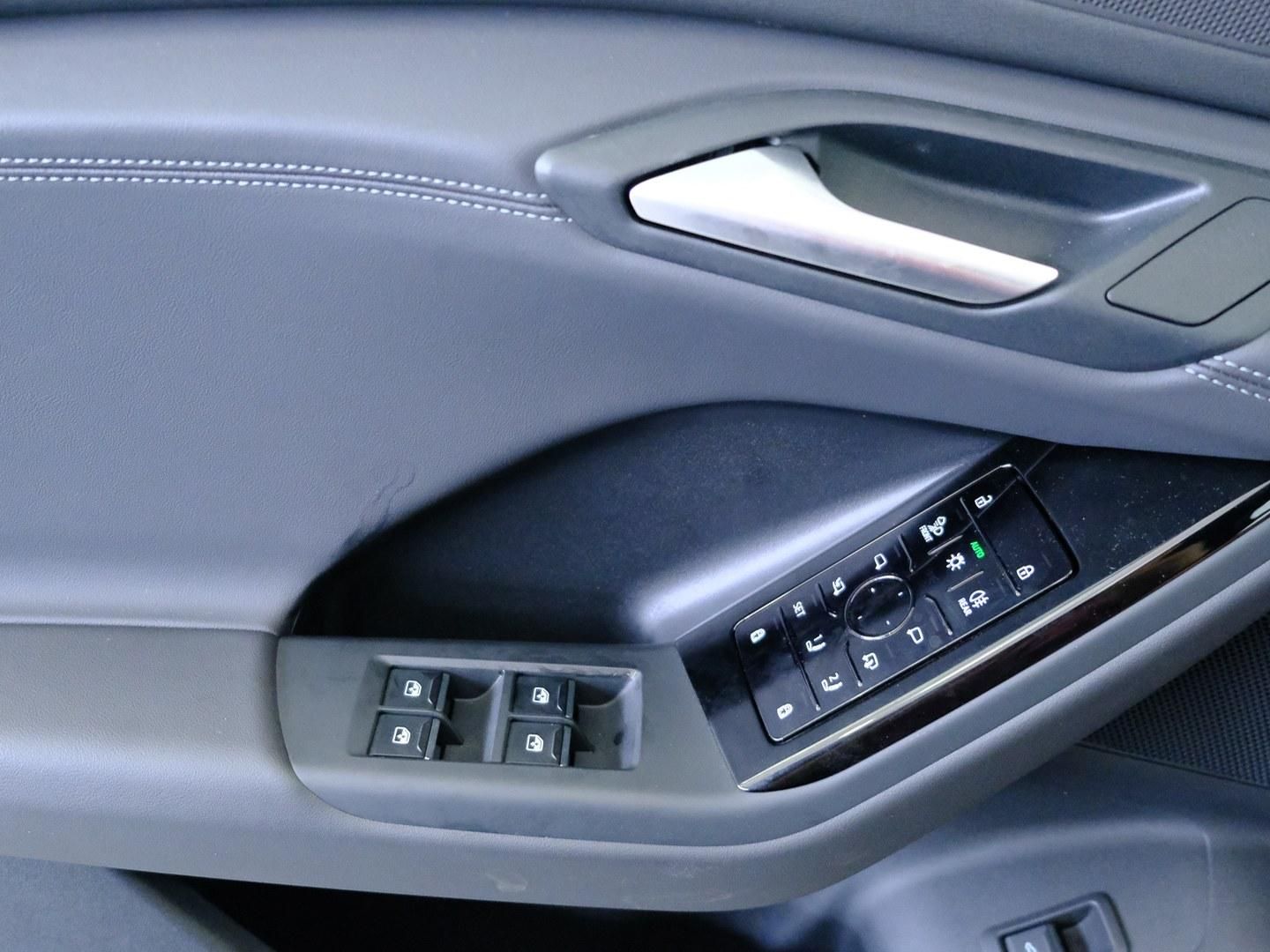 Audi Q6 e-tron S line Quattro 285 kW (388 CV)