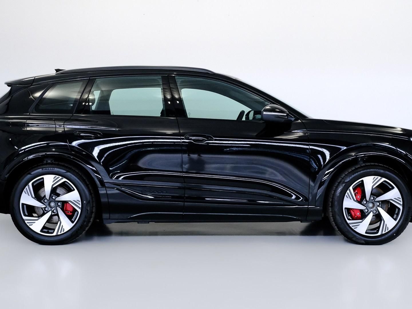 Audi Q6 e-tron S line Quattro 285 kW (388 CV)