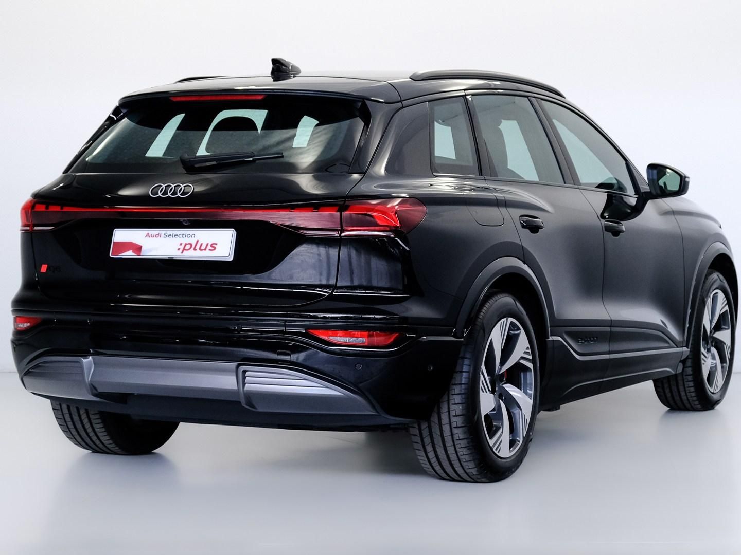 Audi Q6 e-tron S line Quattro 285 kW (388 CV)