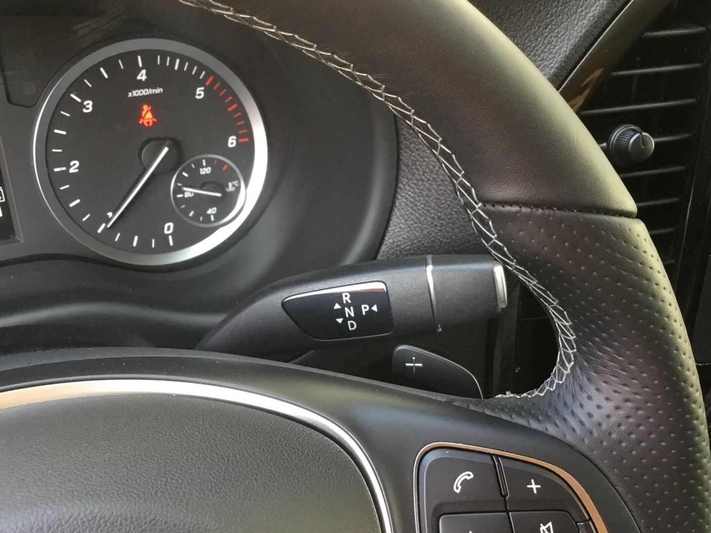 Mercedes-Benz Vito Combi 116 CDI Tourer Select Larga AT 120 kW (163 CV)