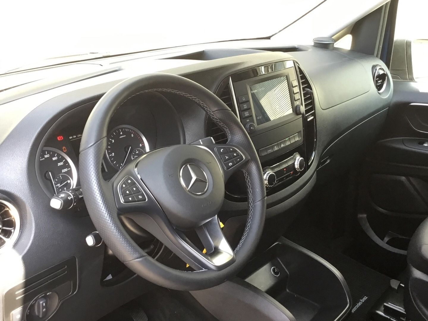 Mercedes-Benz Vito Combi 116 CDI Tourer Select Larga AT 120 kW (163 CV)