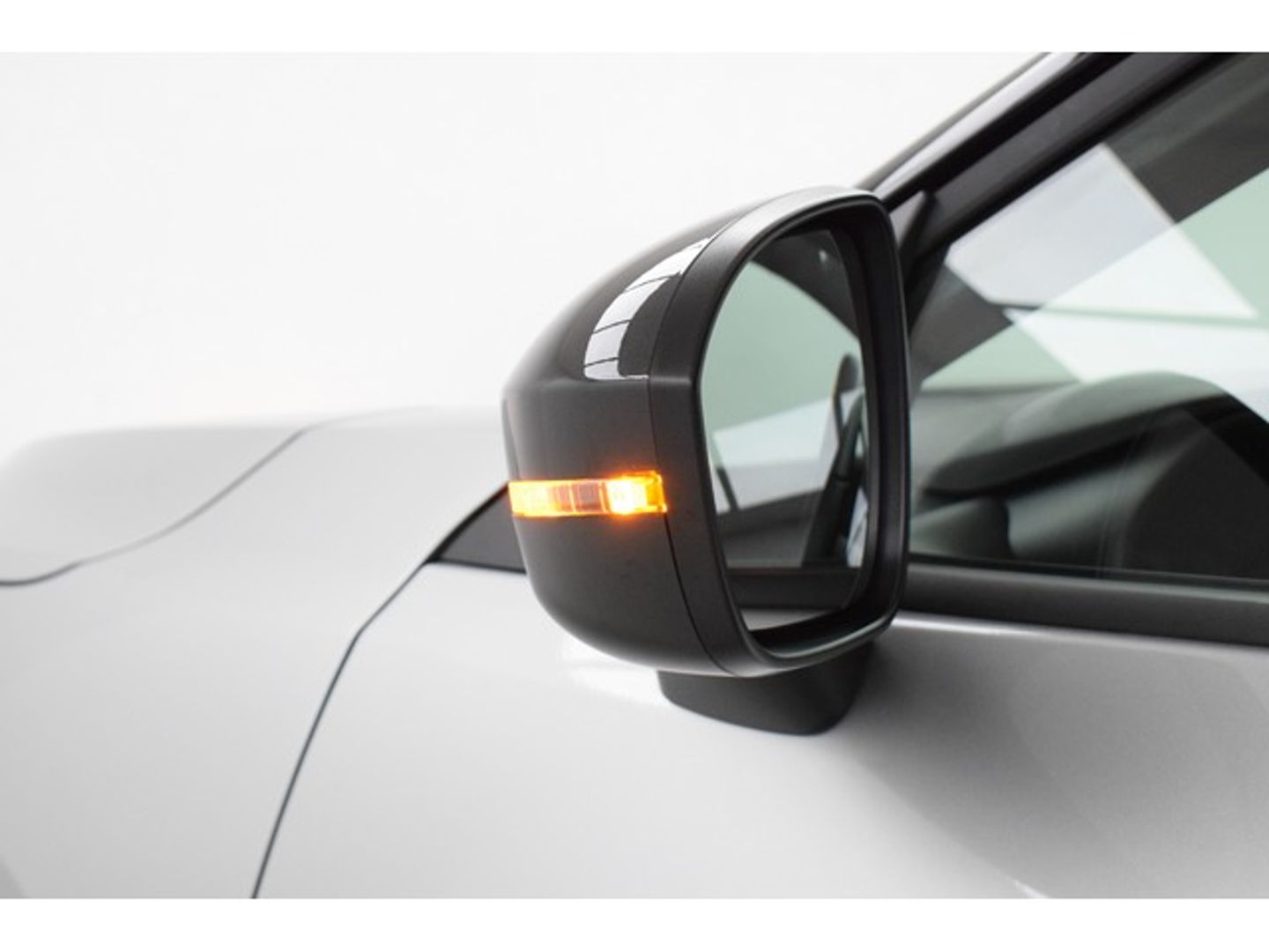 Nissan Juke 1.6 Hybrid N-Connecta Auto 105 kW (143 CV)