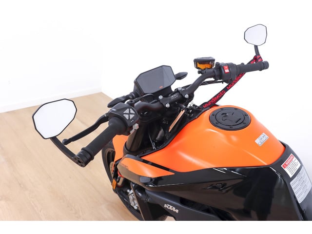 KTM 890 Duke