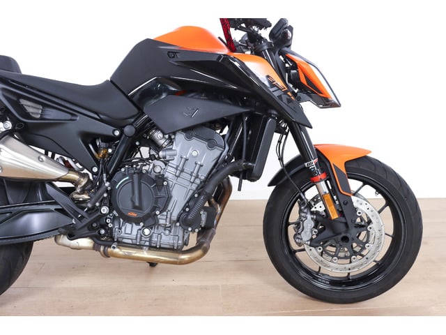 KTM 890 Duke