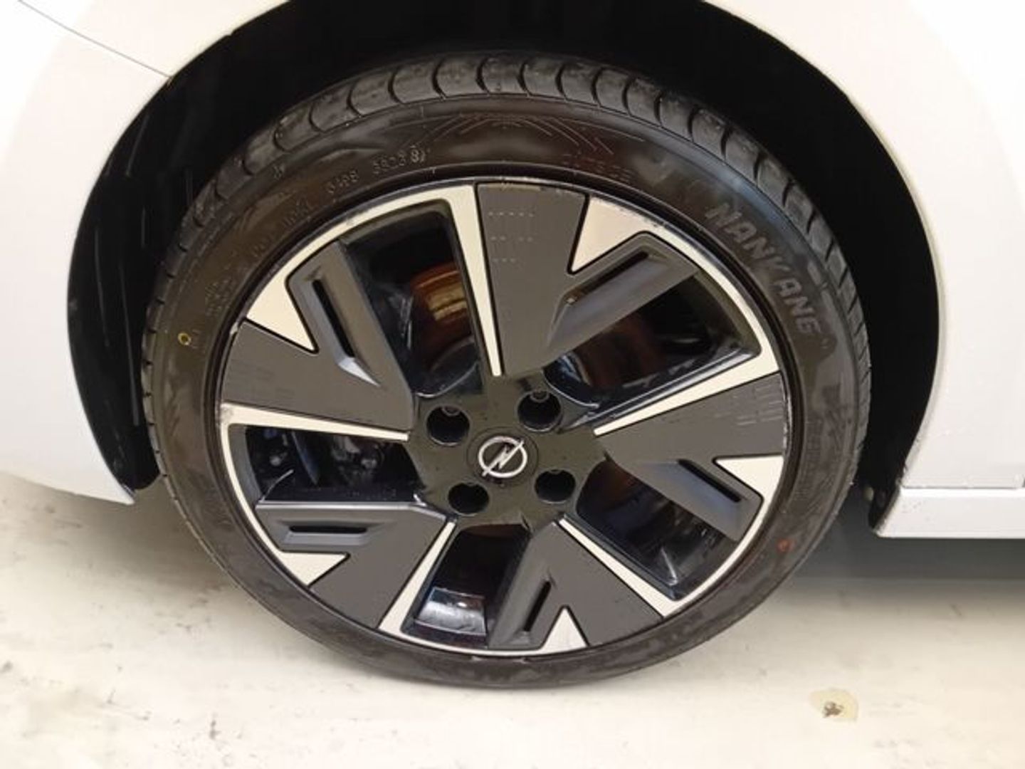 Opel Corsa-e 50kWh Elegance-e 100 kW (136 CV)
