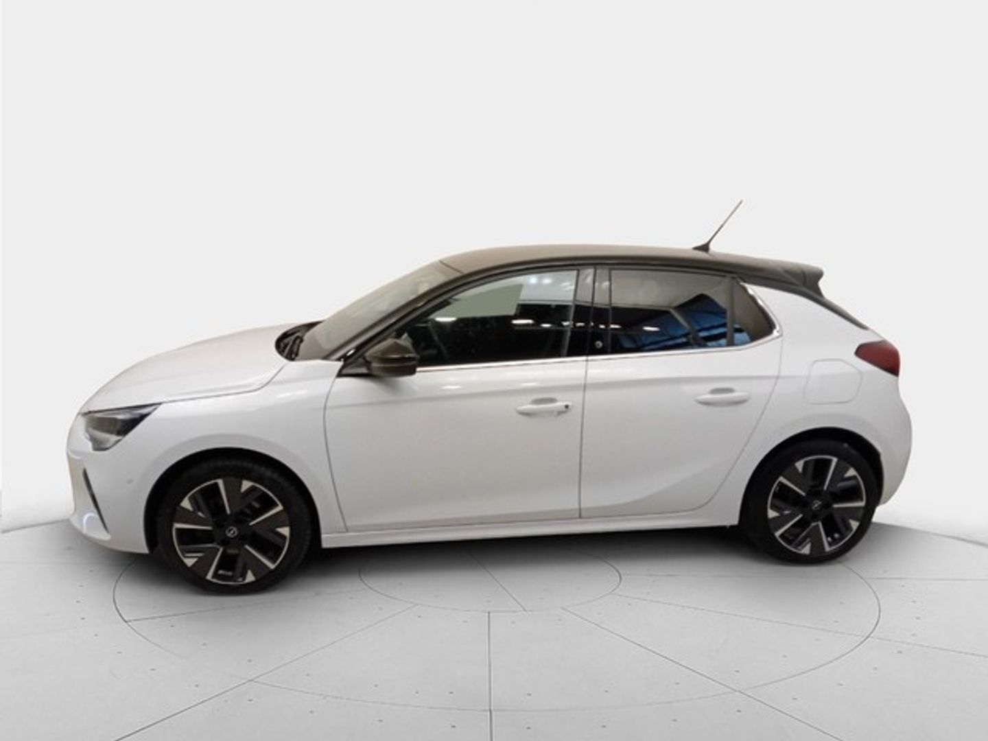 Opel Corsa-e 50kWh Elegance-e 100 kW (136 CV)