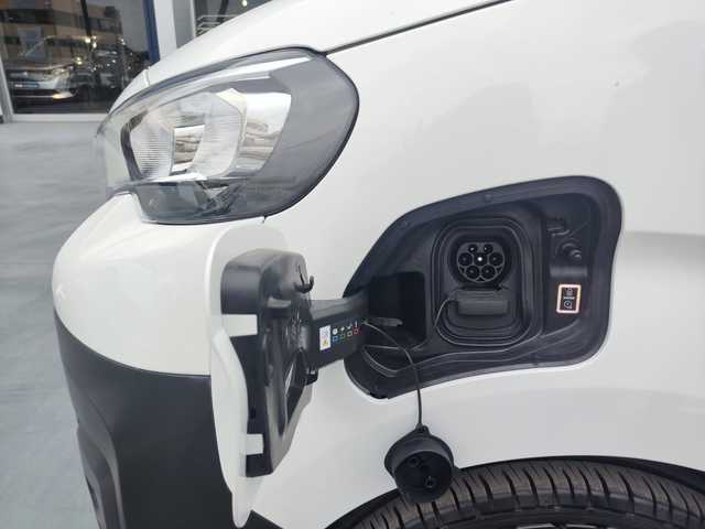 Peugeot e-Expert Furgón Eléctrico Premium Long 50 kWh 100 kW (136 CV)