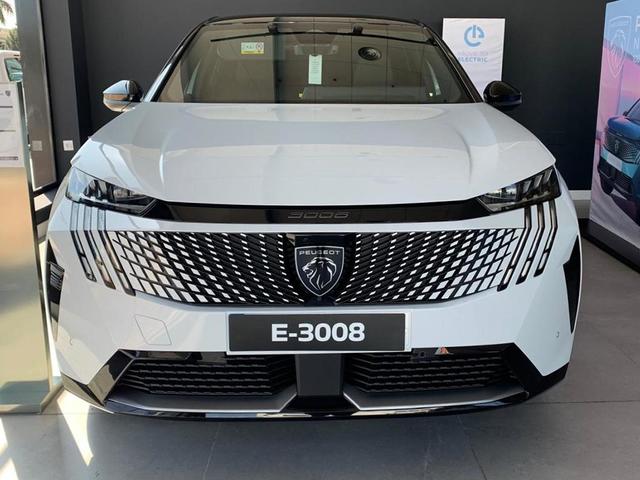 Peugeot e-3008 Eléctrico GT 157 kW (214 CV)