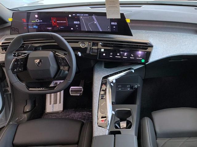 Peugeot e-3008 Eléctrico GT 157 kW (214 CV)