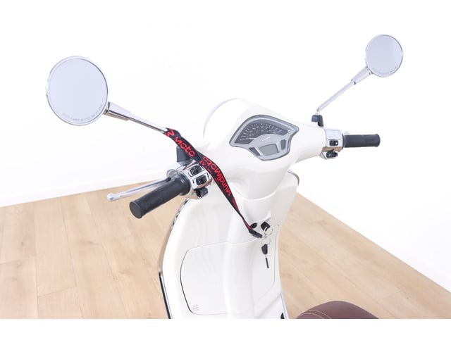 Vespa Primavera 50 S