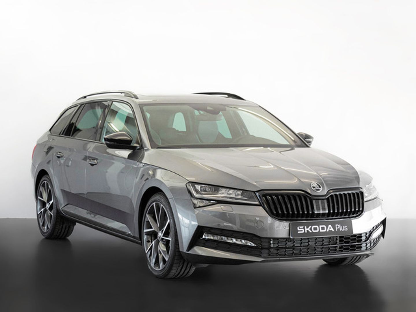 Skoda Superb Combi 1.5 TSI Sportline DSG 110 kW (150 CV) Sportline Gris Familiar