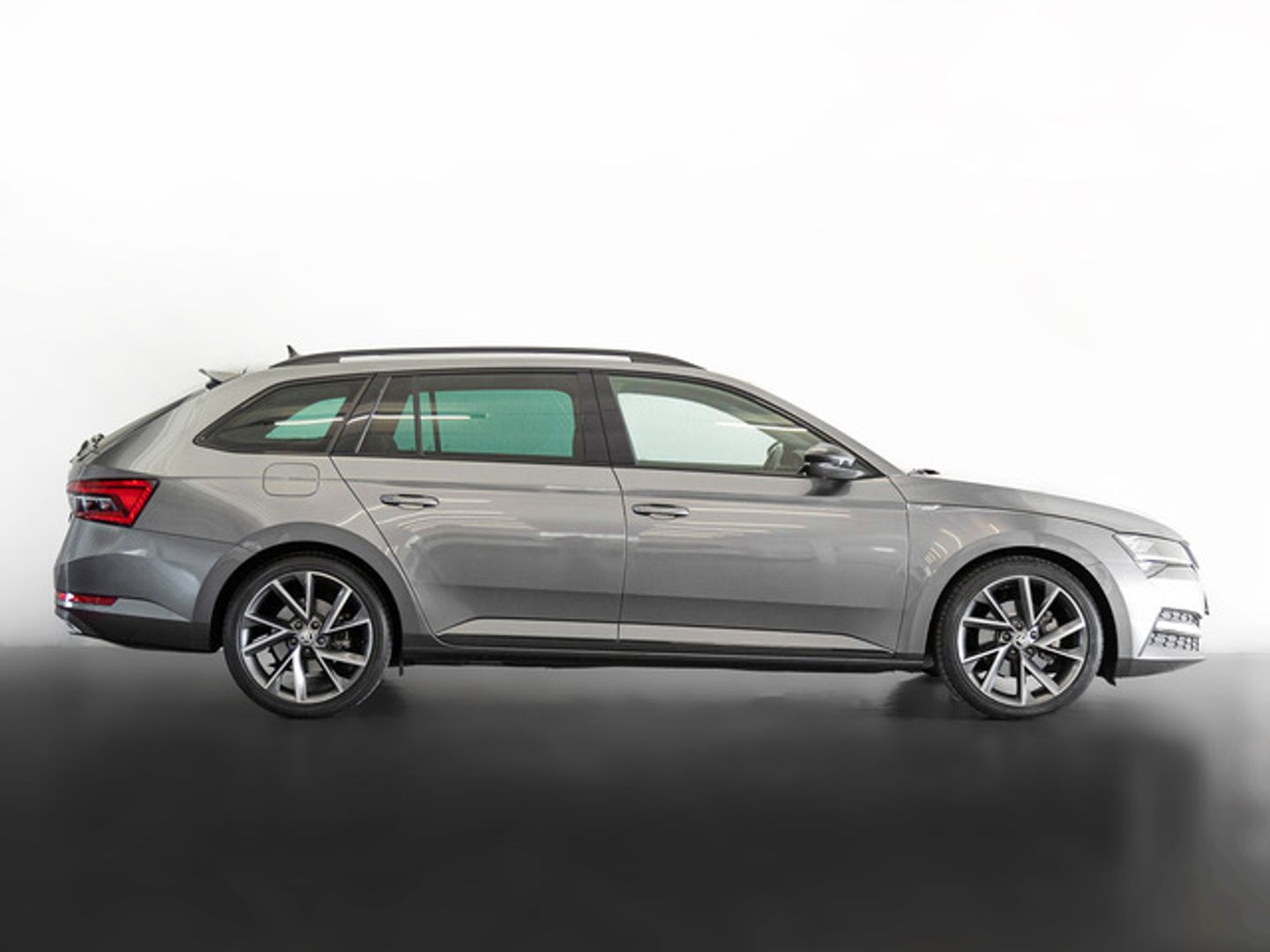 Skoda Superb Combi 1.5 TSI Sportline DSG 110 kW (150 CV)