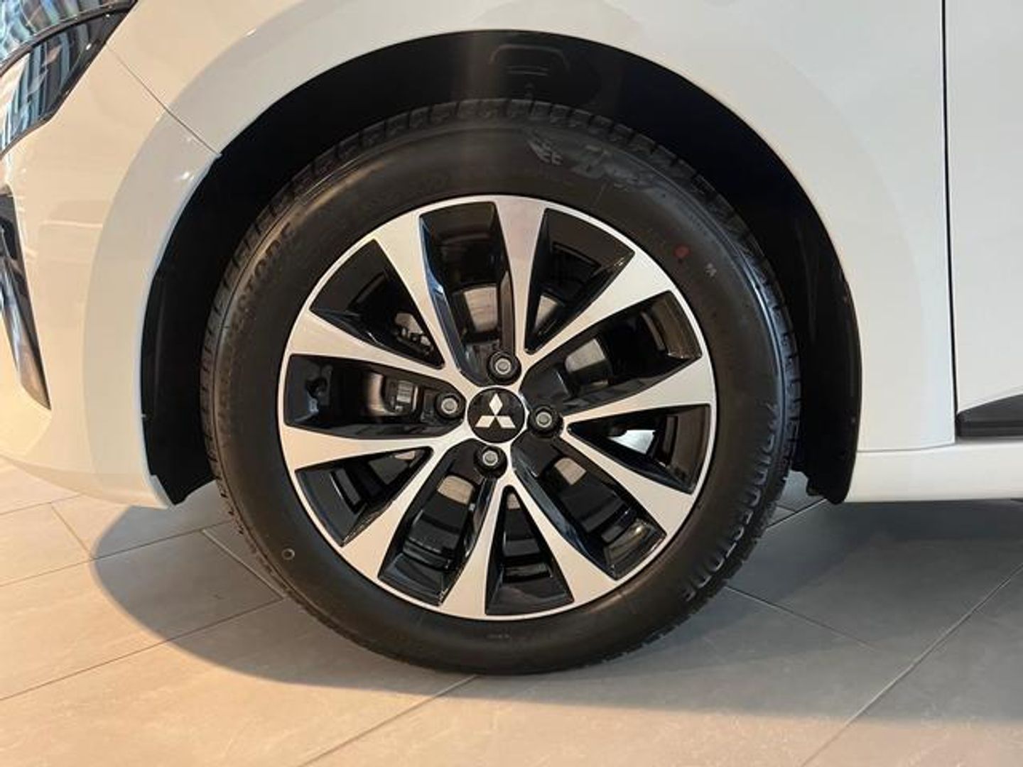 Mitsubishi Colt 100T Kaiteki 67 kW (90 CV)