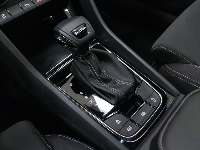 Skoda Karoq 1.5 TSI ACT Sportline DSG 110 kW (150 CV) Sportline