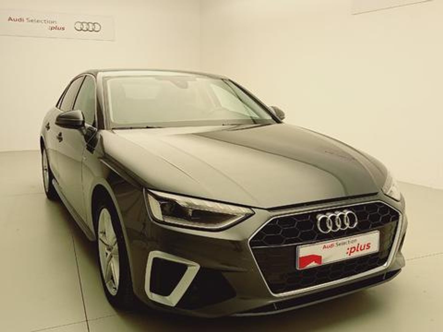 Audi A4 S line 30 TDI 100 kW (136 CV) S tronic S line