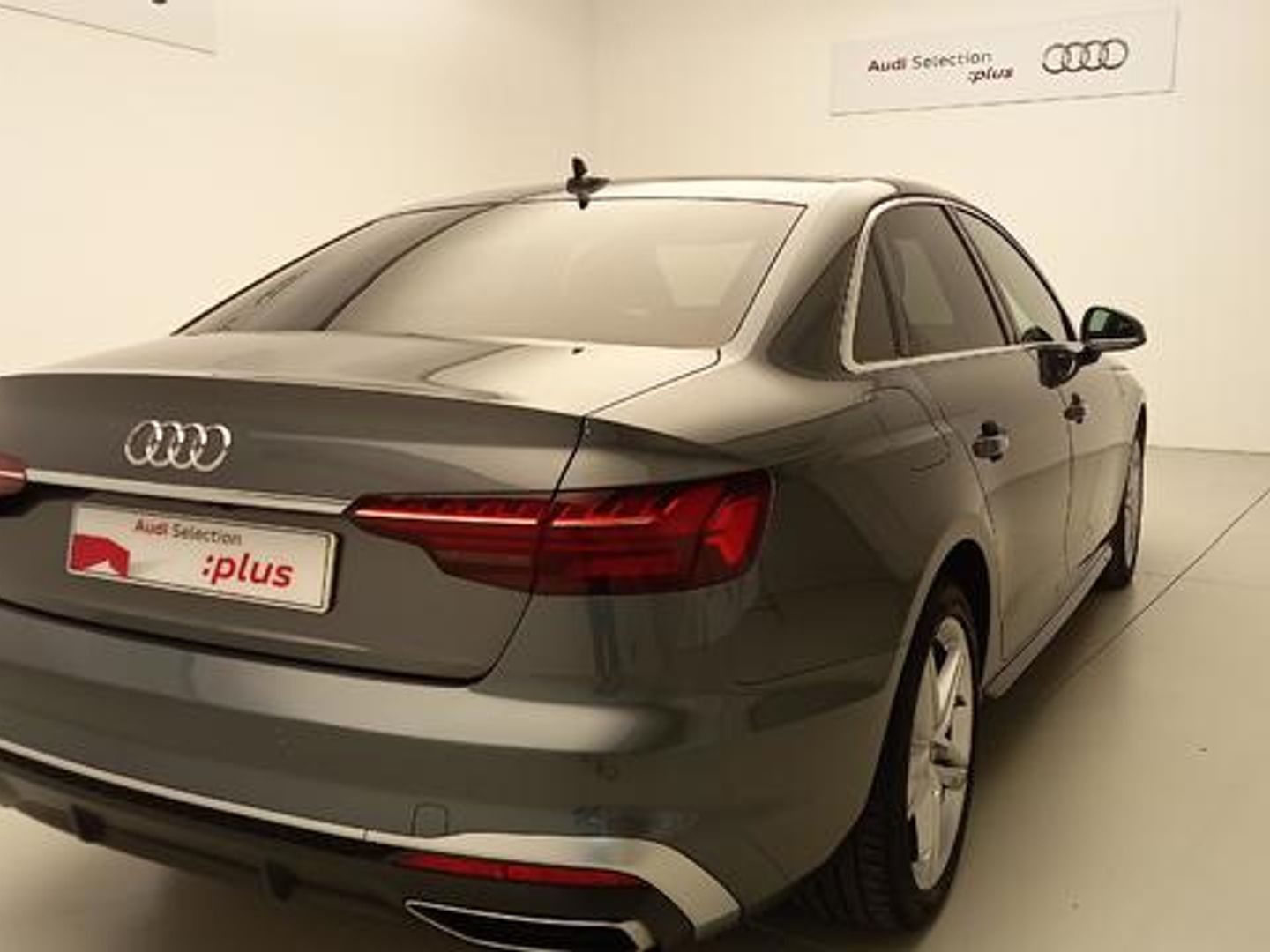 Audi A4 S line 30 TDI 100 kW (136 CV) S tronic S line