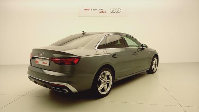 Audi A4 S line 30 TDI 100 kW (136 CV) S tronic S line