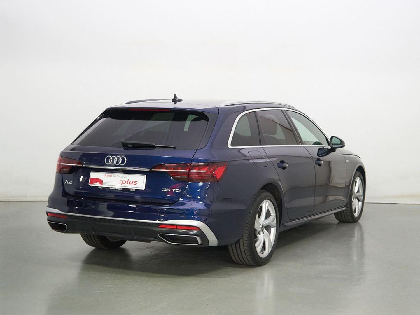 Audi A4 Avant 35 TDI S line