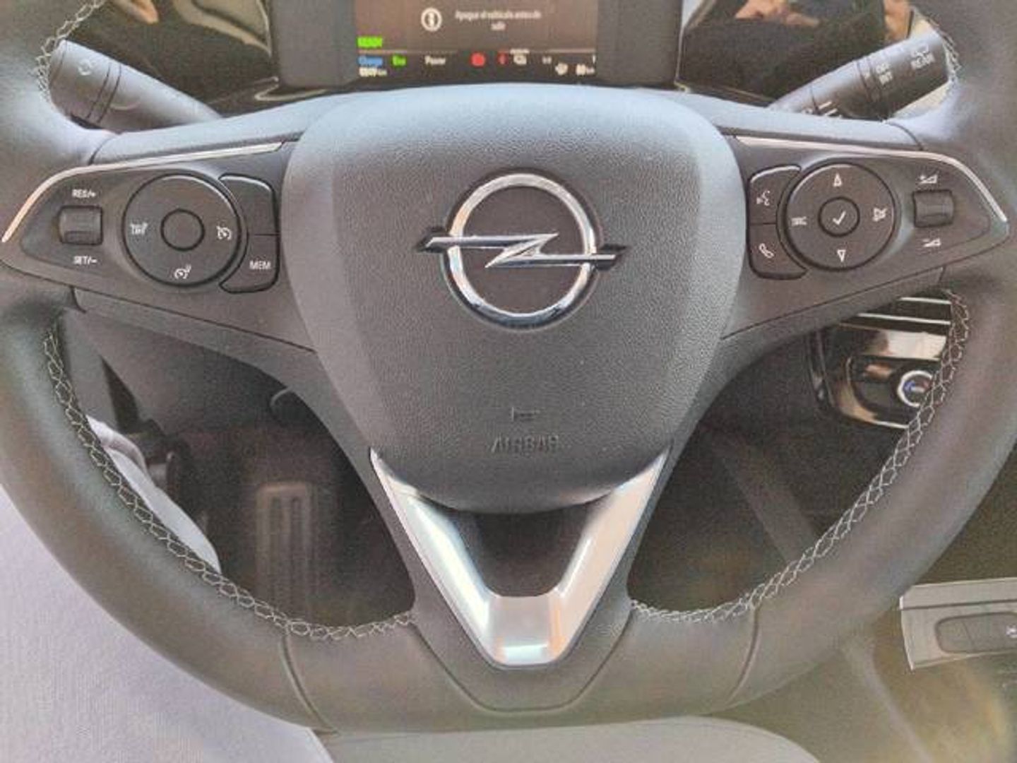 Opel Mokka-e BEV 50kWh Business Elegance-e 100 kW (136 CV)