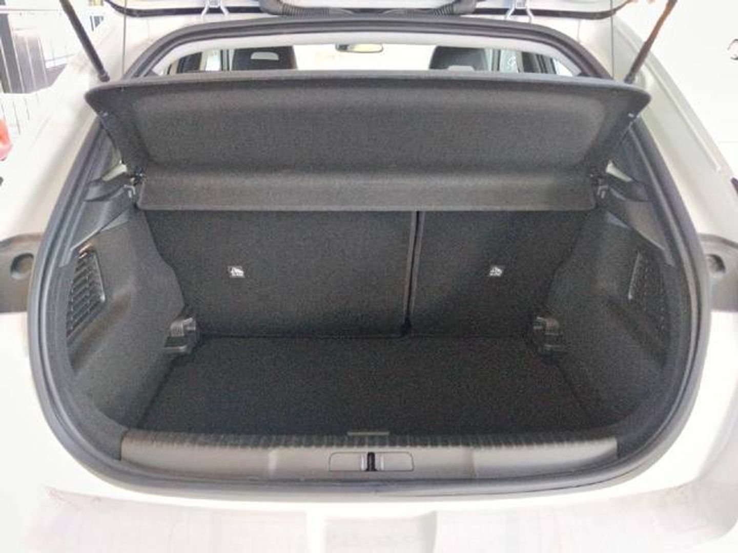 Opel Mokka-e BEV 50kWh Business Elegance-e 100 kW (136 CV)