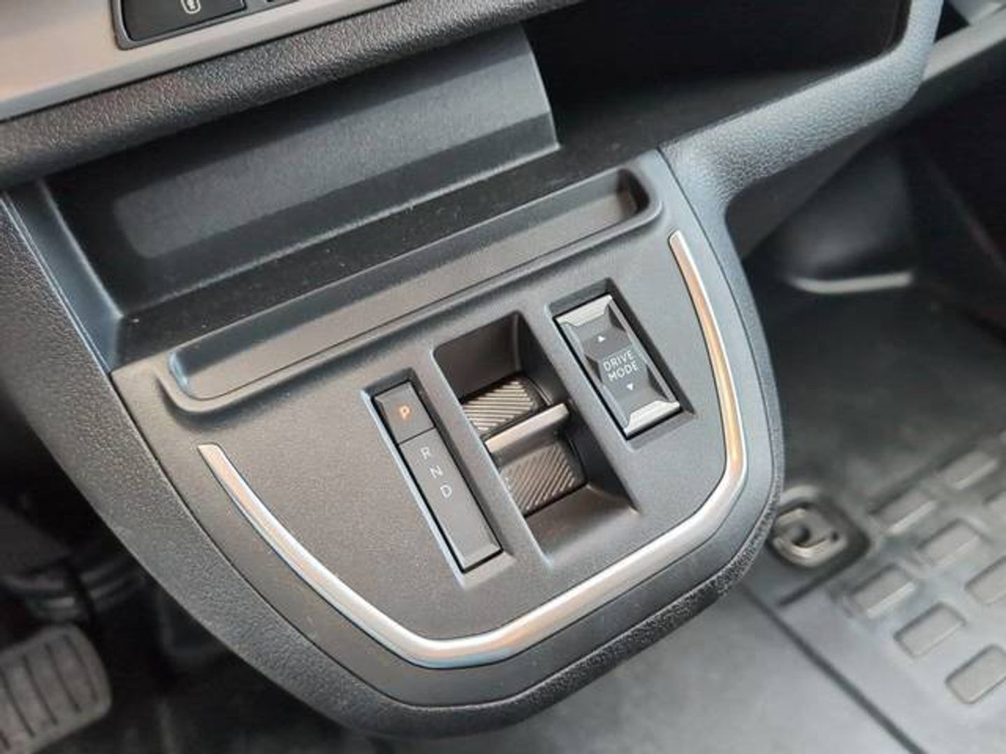 Citroen ë-Jumpy ë-Jumpy Furgón Talla M 50 KWh 100 kW (136 CV)