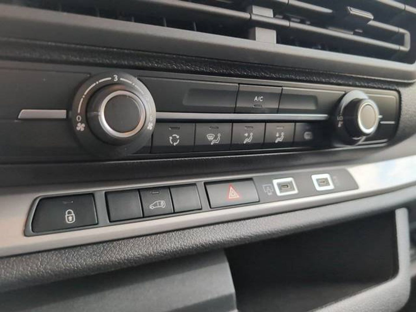 Citroen ë-Jumpy ë-Jumpy Furgón Talla M 50 KWh 100 kW (136 CV)