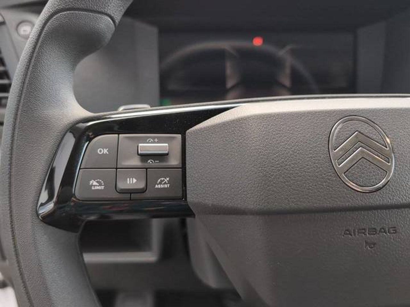 Citroen ë-Jumpy ë-Jumpy Furgón Talla M 50 KWh 100 kW (136 CV)