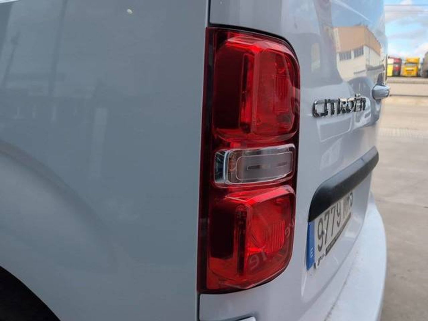 Citroen ë-Jumpy ë-Jumpy Furgón Talla M 50 KWh 100 kW (136 CV)