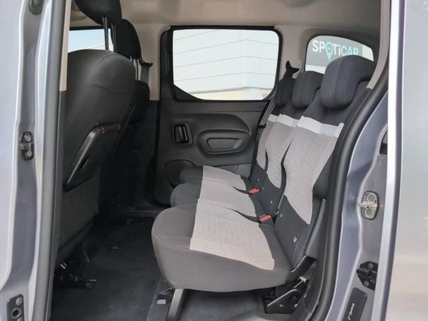 Citroen ë-Berlingo Shine Talla M 50kWh 100 kW (136 CV)