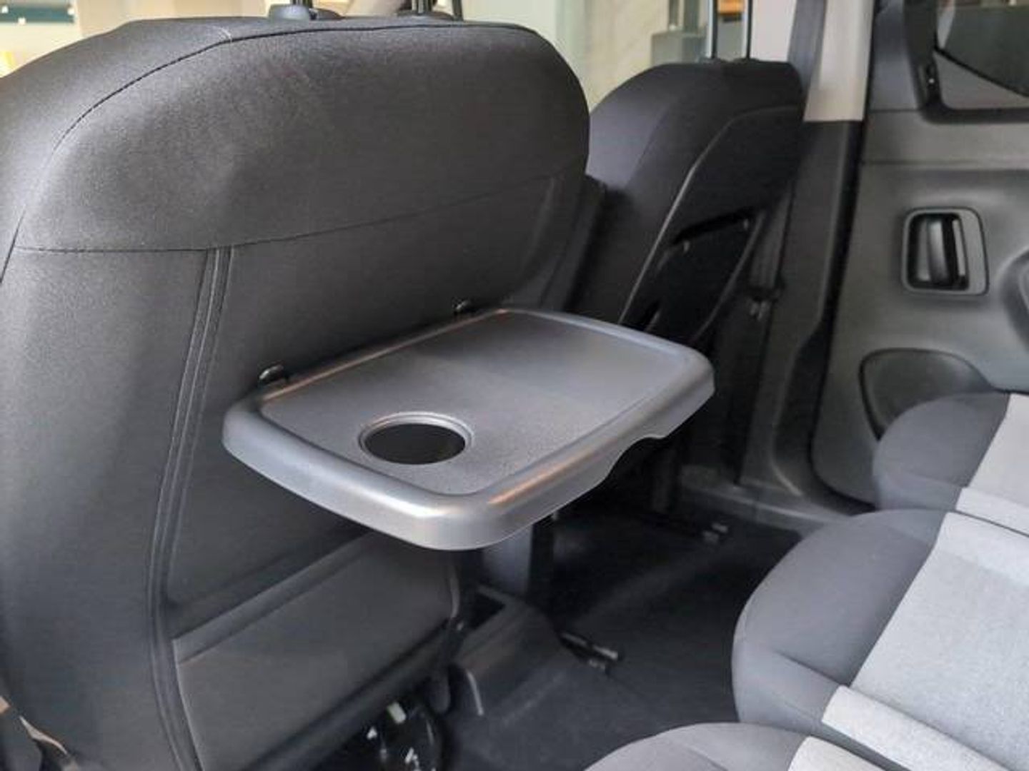 Citroen ë-Berlingo Shine Talla M 50kWh 100 kW (136 CV)